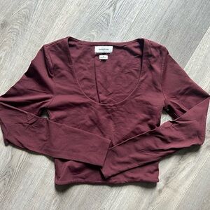 BNWOT Aritzia Babaton Contour Scoop Neck Long Sleeve Crop Top